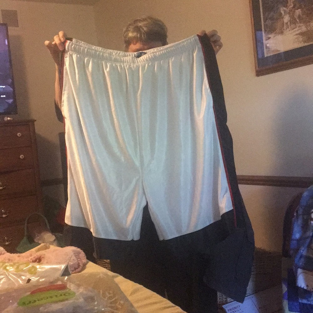 3XL Finish line athletic short